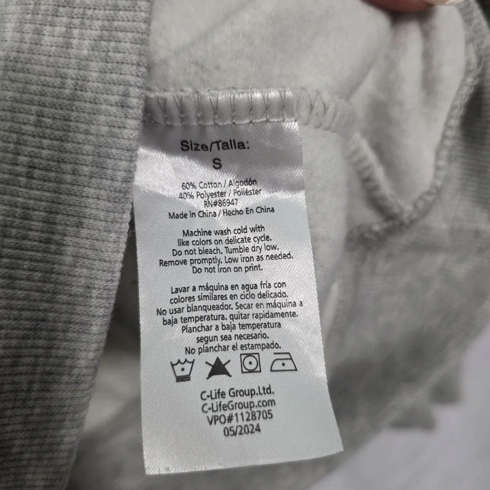 Disney Mickey Minnie Goofy Pluto Graphic Sweatshirt Small Gray‎ Crewneck - Picture 7 of 9